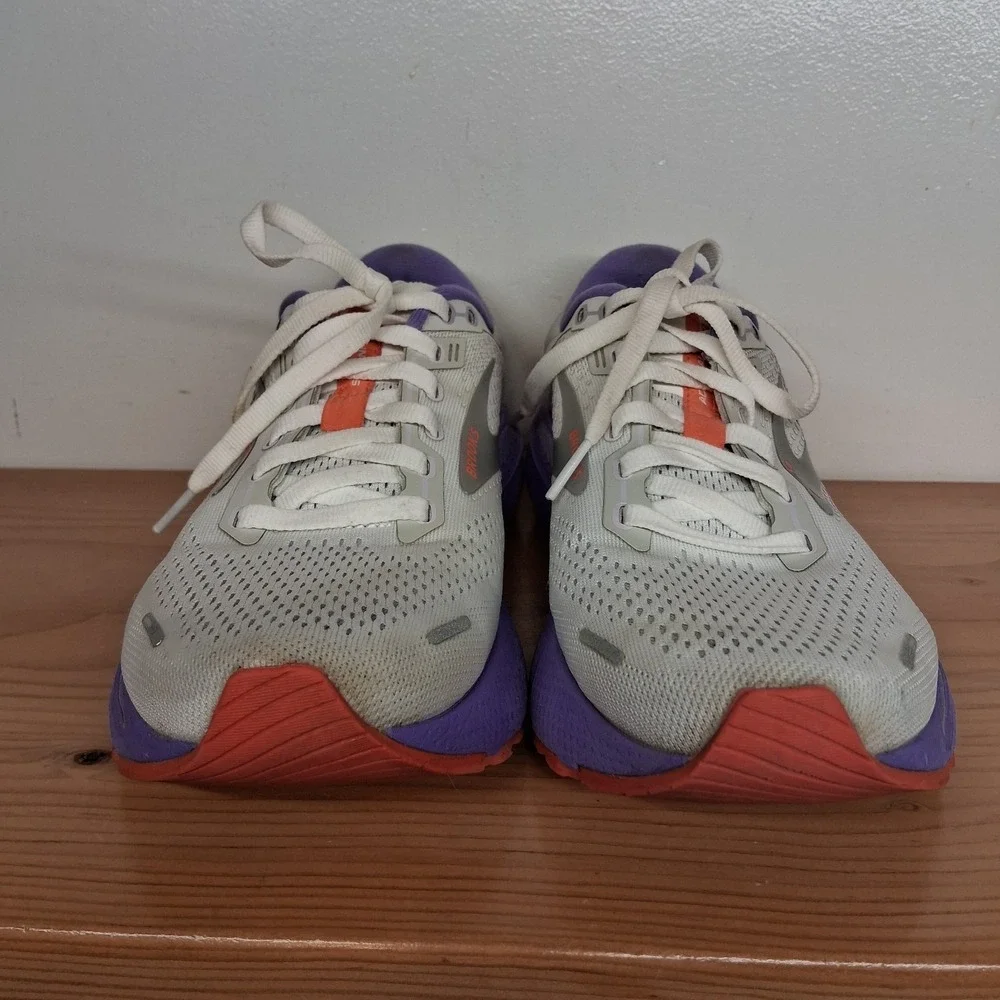 Brooks Adrenaline GTS 22 Running‎ Shoes Sneakers Women's Size 8 B